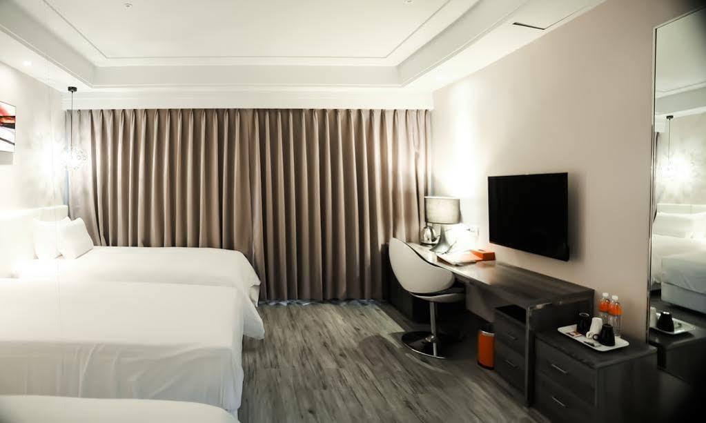 Royal Fine Hotel Kaohsiung Esterno foto